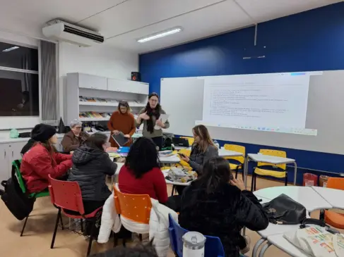 Professoras da rede municipal de Venâncio Aires abordaram práticas pedagógicas com acadêmicas da universidade (Foto: Divulgação/Secretaria de Educação)