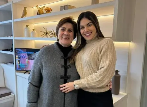 Dra. Taissane e a paciente Eneida Zorzo (Foto: Divulgação)