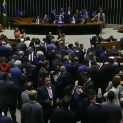 Texto foi aprovado em sessão nesta quarta-feira (Foto: Lula Marques/Agência Brasil)