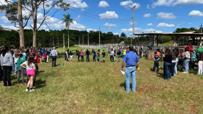 Depois das palestras e trocas de experiências, estudantes participaram de gincana